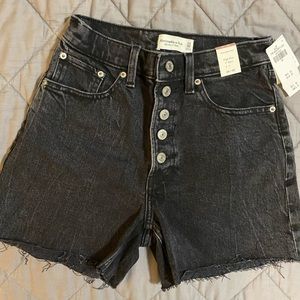 LOWEST- NEW Abercrombie High Rise Mom